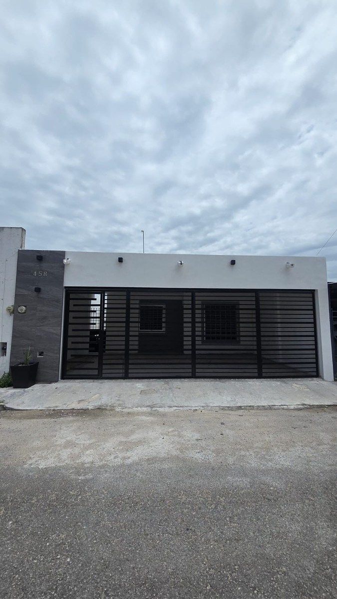🏡 Casa para Alugar em Las Américas 1ª Etapa | 2 Quartos + Estúdio, foto 1 de 14