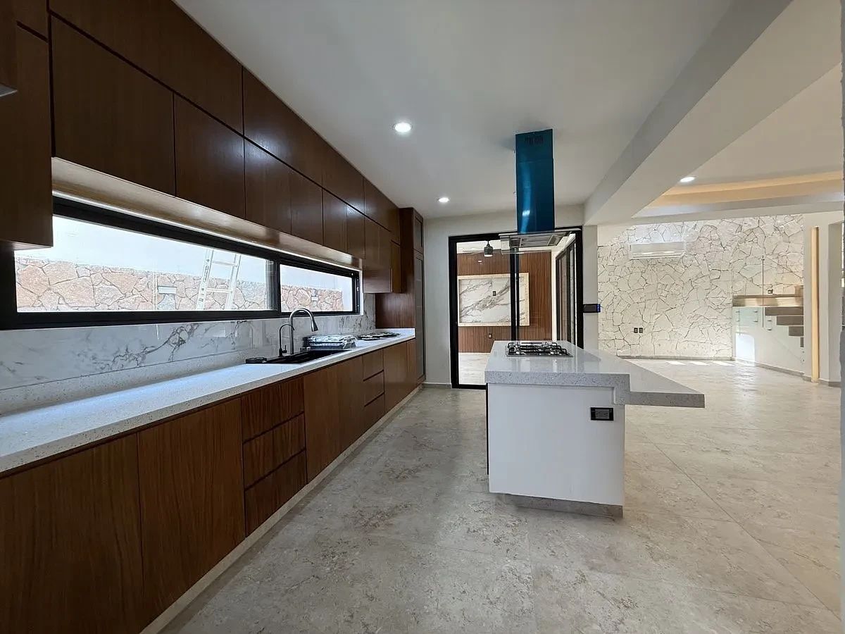 Casa em Las Palmas, Medellín, foto 8 de 36