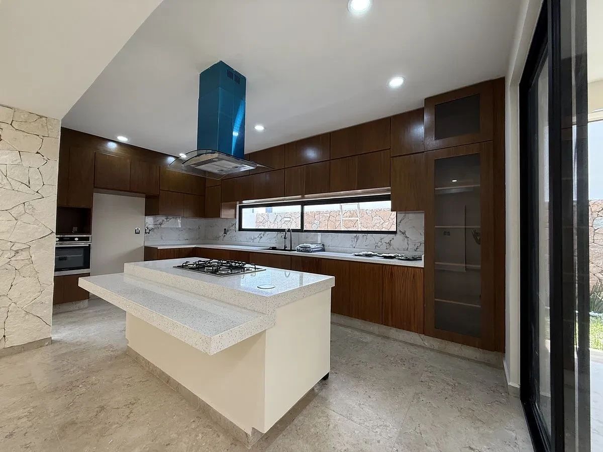 Casa em Las Palmas, Medellín, foto 9 de 36