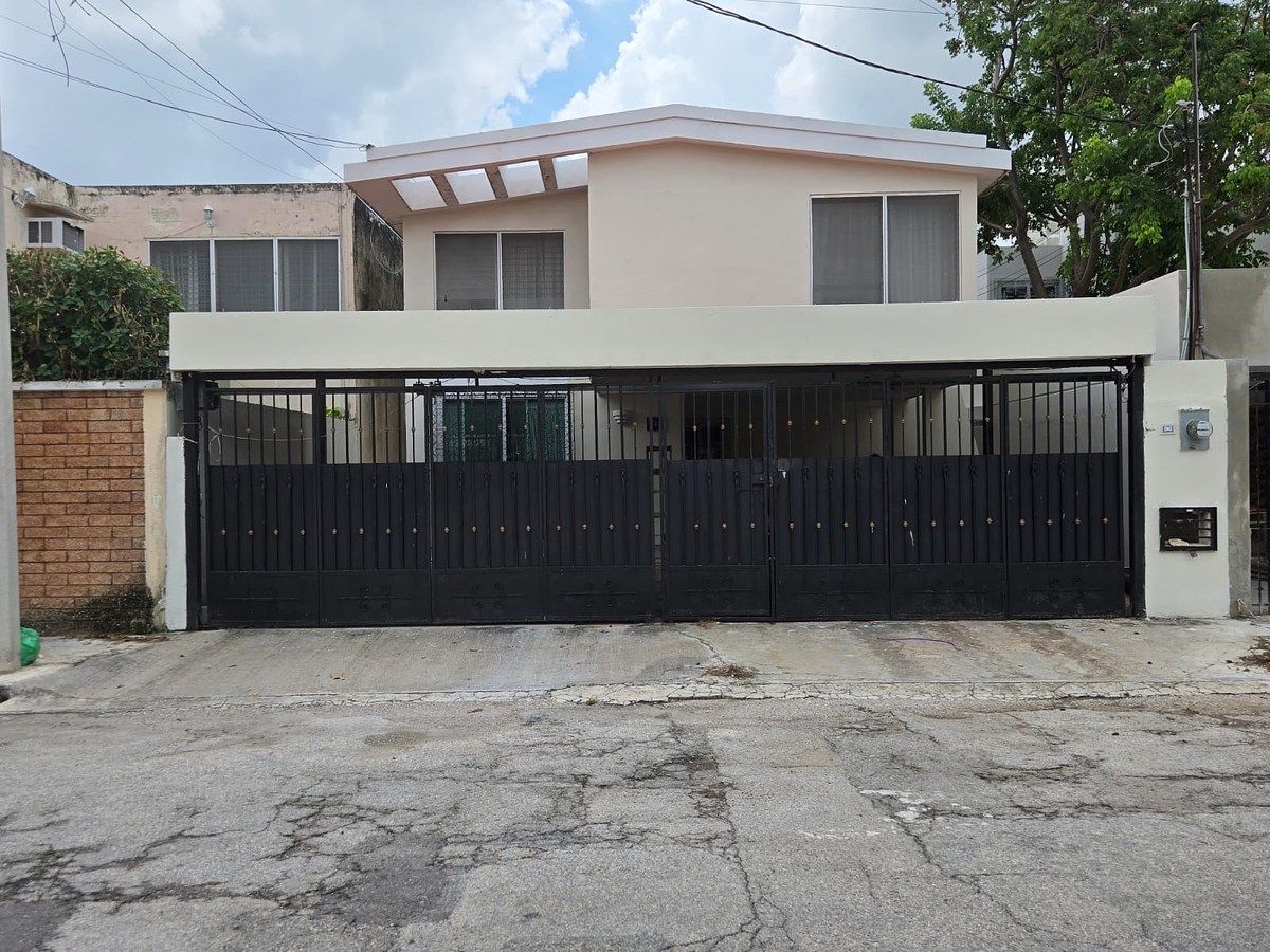 Venta Casa en el Campestre,  a media cuadra de Prolongación Montejo, foto 1 de 1