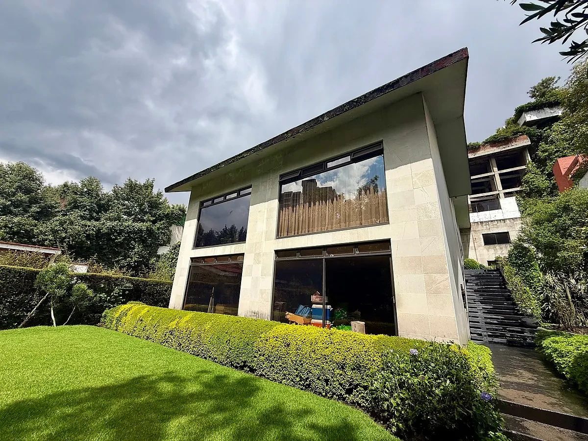 House in Bosque de las Lomas, Miguel Hidalgo, photo 2 of 26