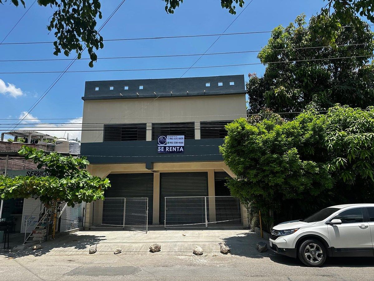 AMPLIO LOCAL EN RENTA  EN PLANTA BAJA, foto 1 de 13