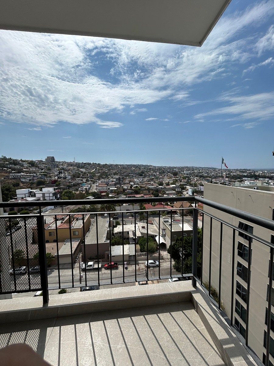 Terraza de sala, photo 2 of 27