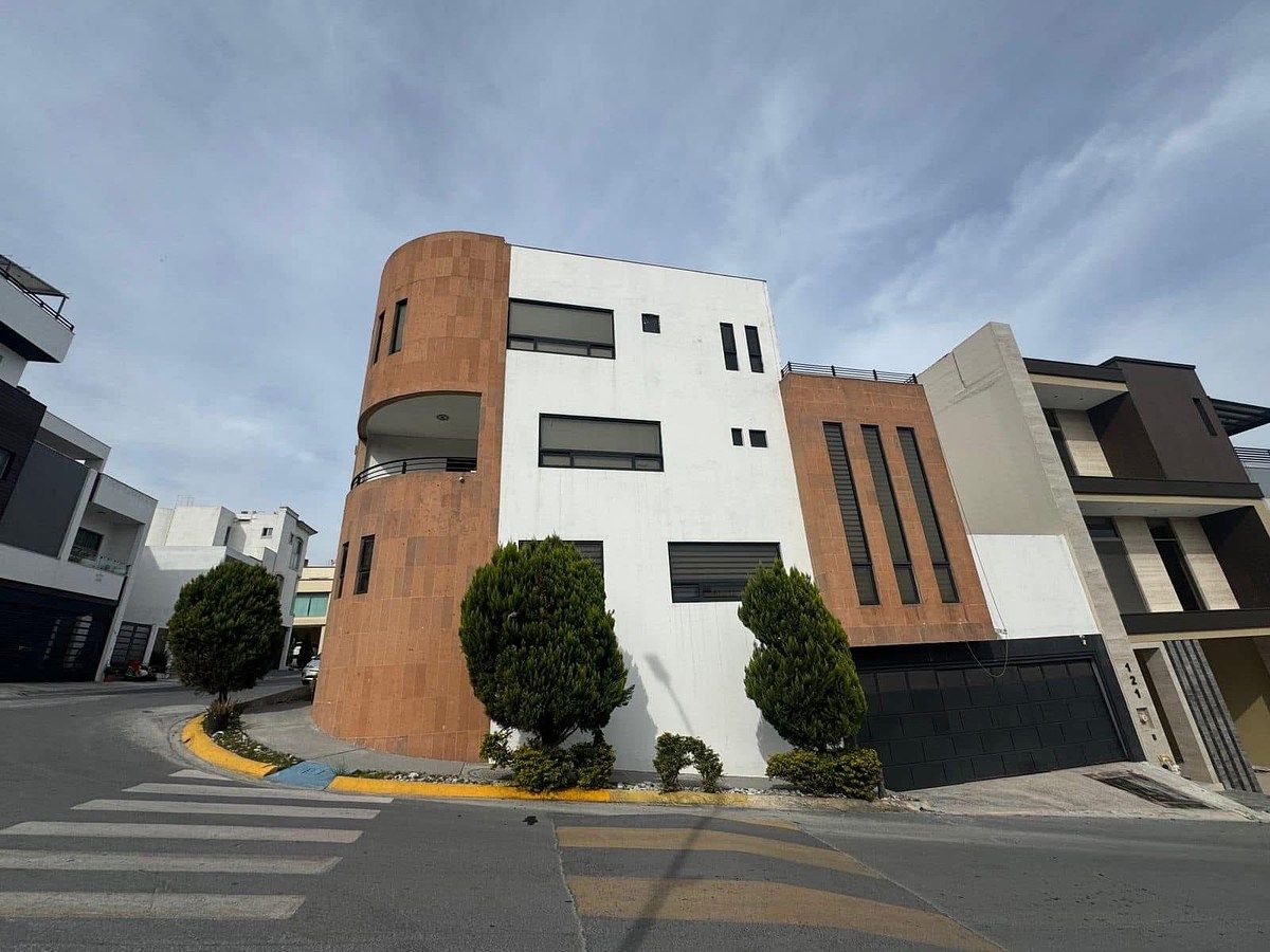House in Cumbres Elite Privadas, Monterrey, photo 3 of 10