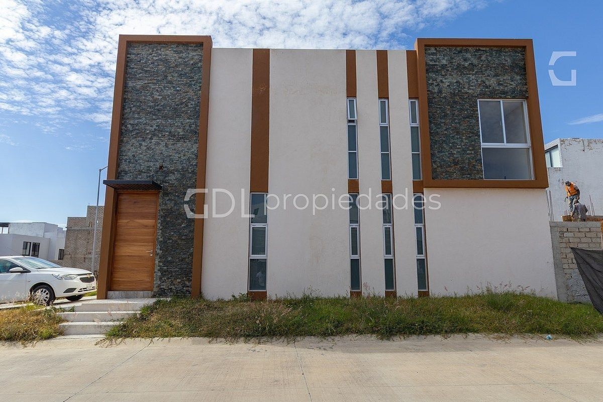 Casa em Coto Sienna Capital Norte, Zapopan, foto 3 de 43