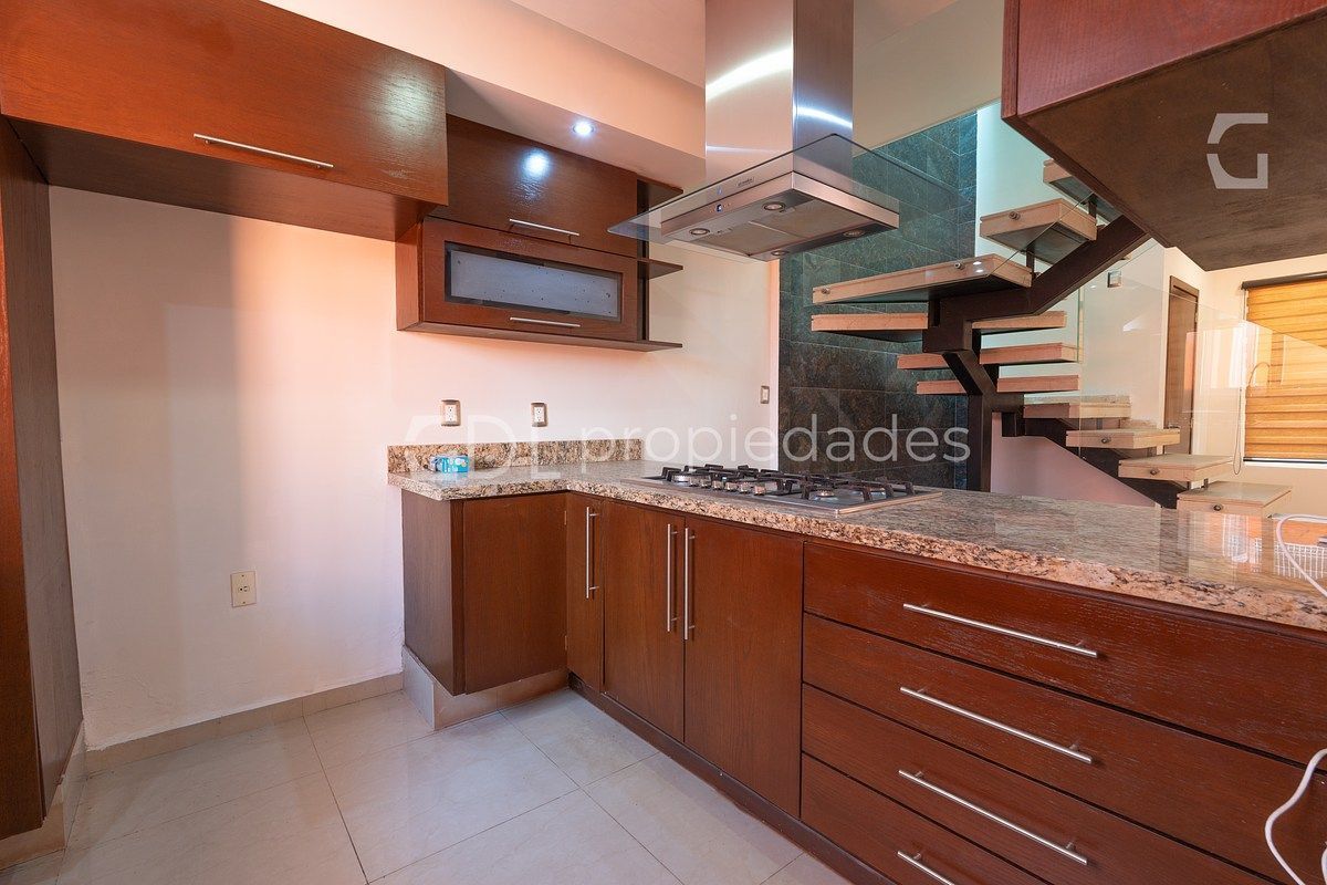 ALTAVISTA BOSQUES CASA MUY AMPLIA EN VENTA - foto 5
