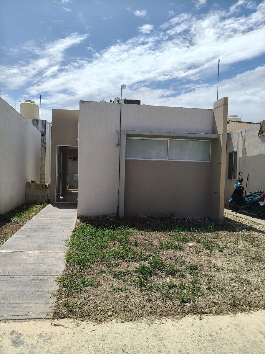 SALE, ONE-STORY HOUSE IN A PRIVATE COMMUNITY IN CAUCEL, MÉRIDA, photo 1 of 15