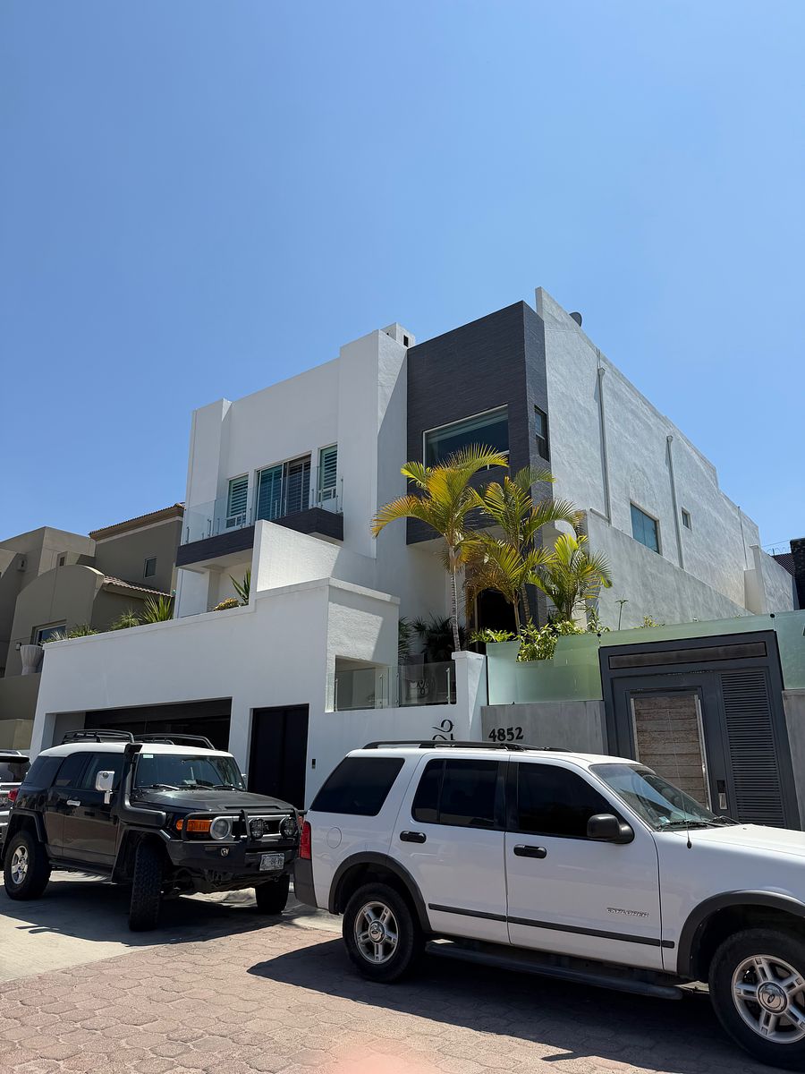Casa en Puerta de Hierro, Tijuana, foto 2 de 25