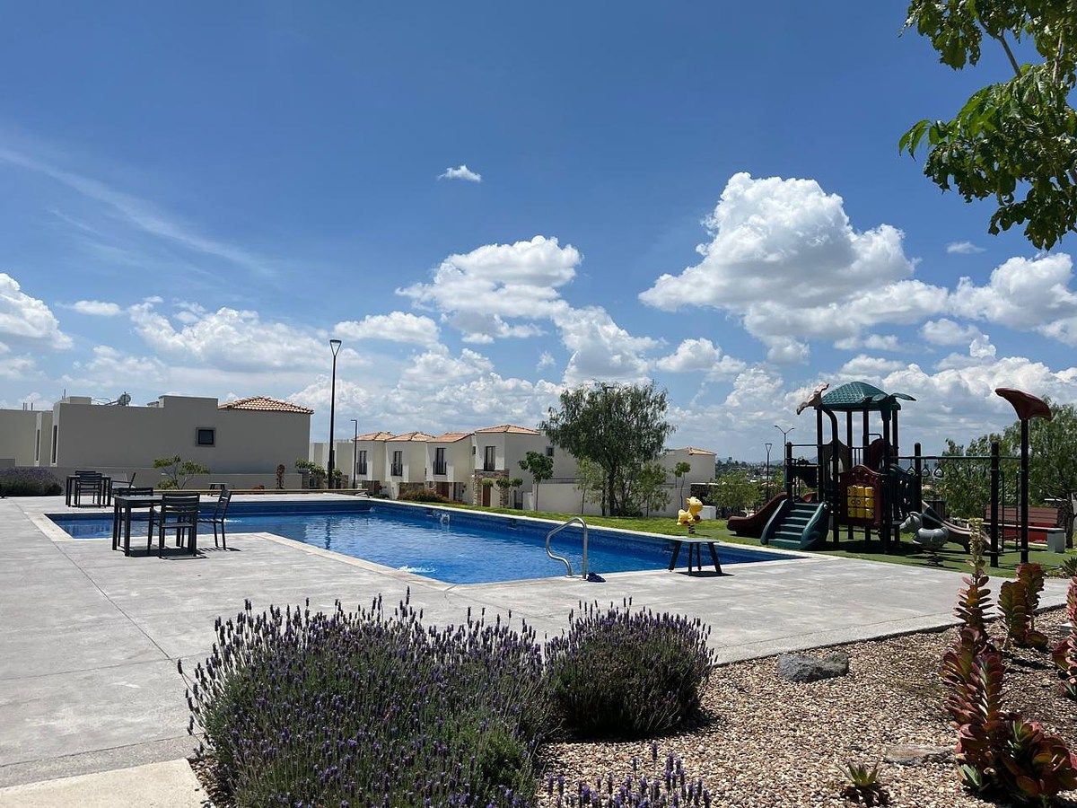 Casa para Aluguel – Coto Luxemburgo, Capital Sur Querétaro, foto 1 de 17