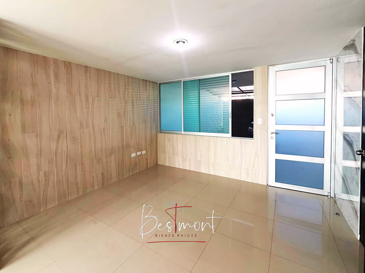 Sala, photo 3 of 25