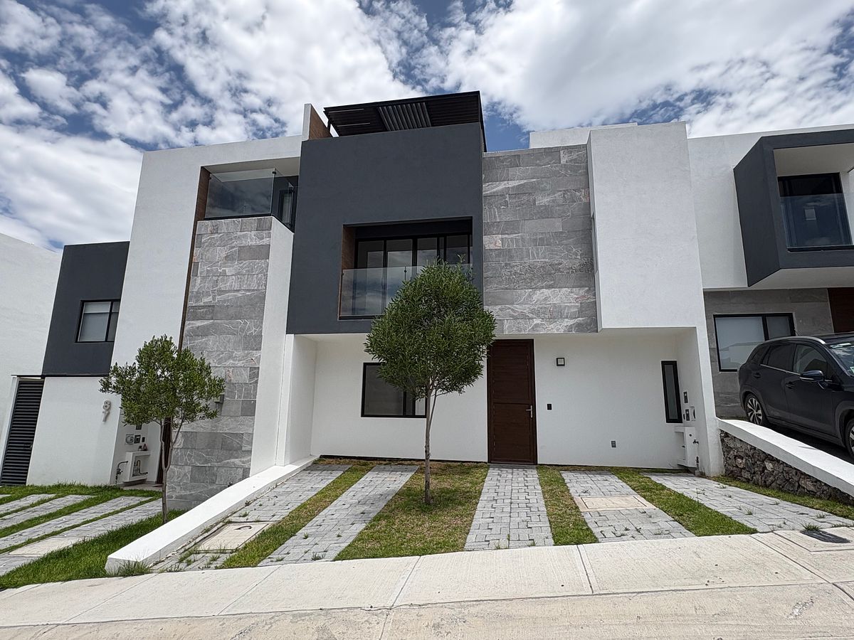 House for sale in Entrecielos, Zibatá, Qro, photo 1 of 35