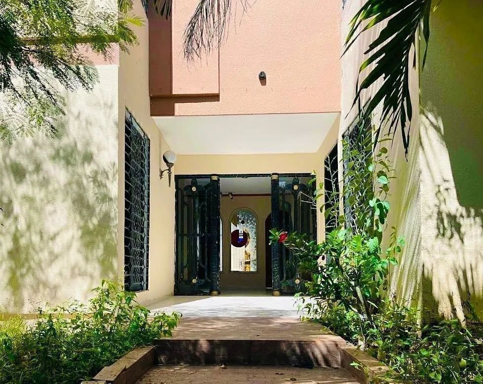CASA EN VENTA EN ESQUINA| EN MERIDA, A DOS CALLES DE PASEO MONTEJO - foto 2
