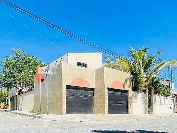 CASA EN VENTA EN ESQUINA| EN MERIDA, A DOS CALLES DE PASEO MONTEJO - foto 3