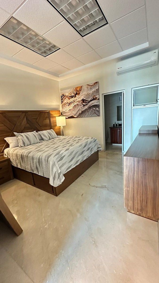 NOVOS LOFTS MOBILIADOS ATRÁS DA PRAÇA LA PERLA, foto 1 de 13