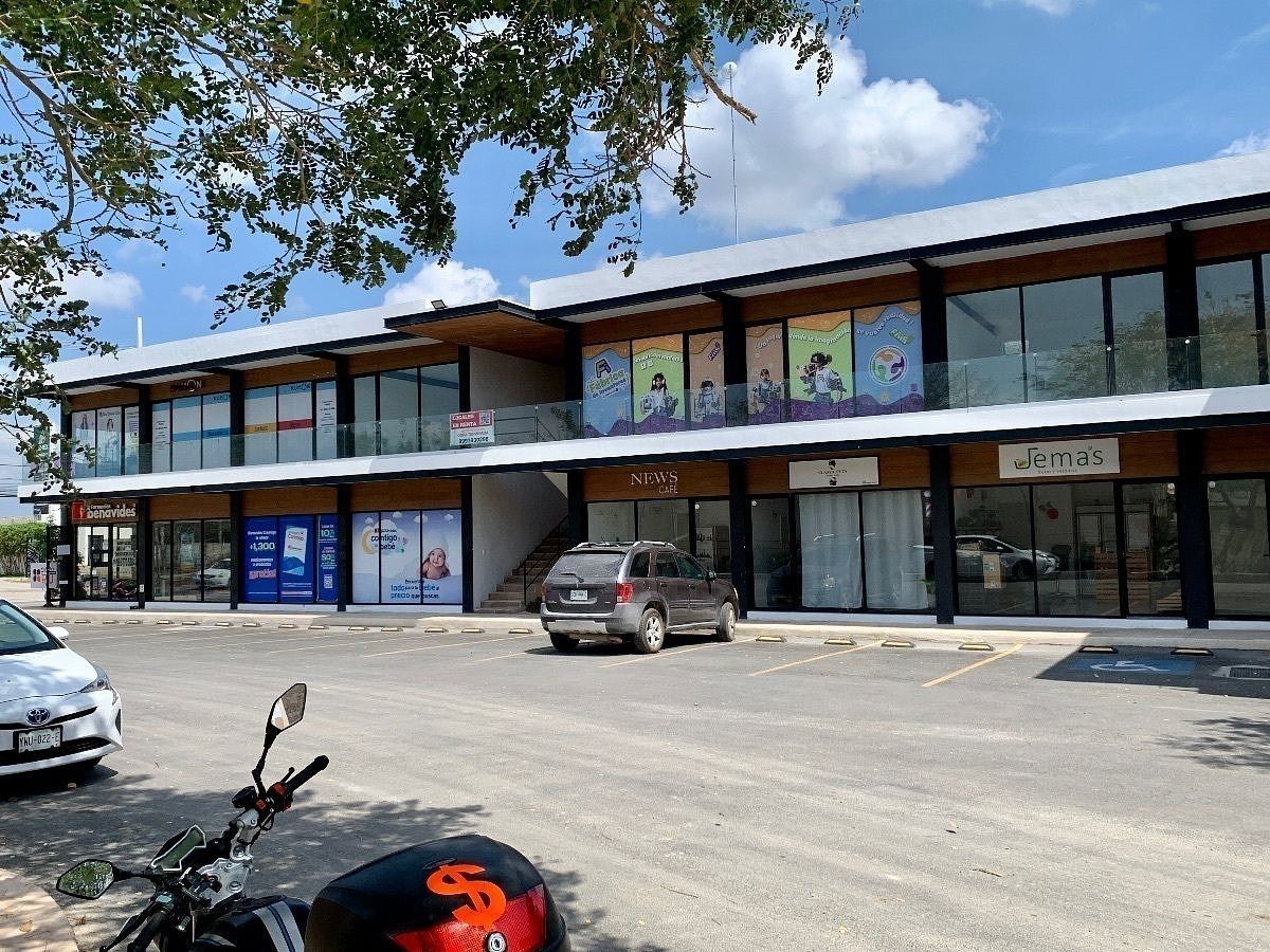 Commercial premises in Conkal (Ground Floor) Plaza Riu, photo 1 of 7