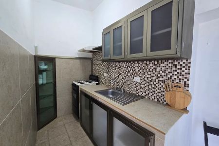 Casa en venta | Remodelada y Equipada | 2 recamaras | Centro