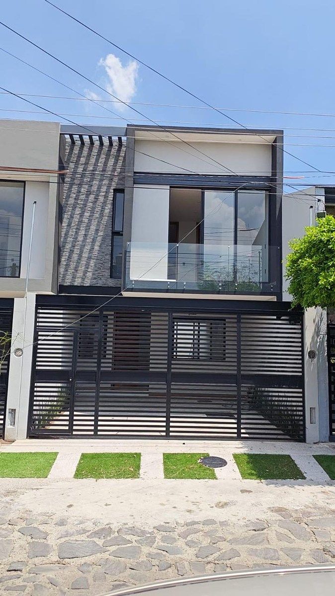 House for Sale at Patria and Colón, photo 1 of 19