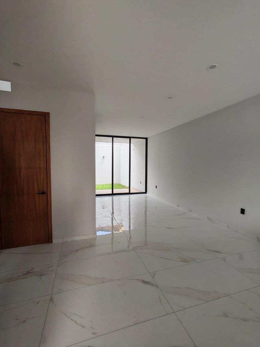 House in Jardines de San José, Guadalajara, photo 3 of 19