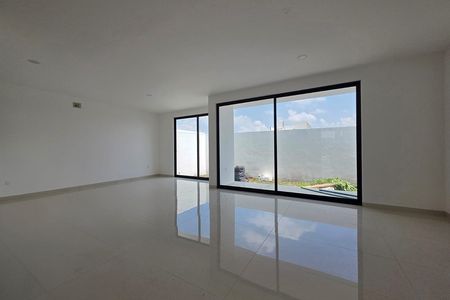 Casa Sibéria à Venda em Rodanta o Marques