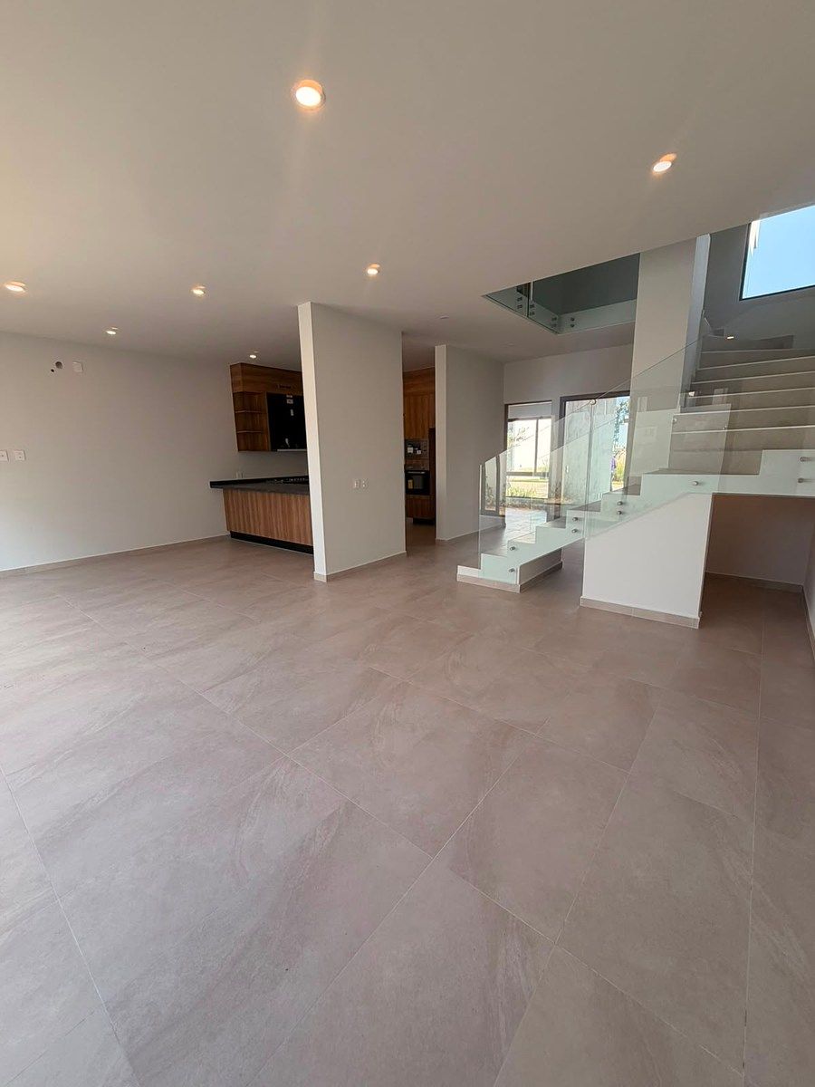 Casa en condominio en Valle Imperial, Zapopan, foto 4 de 32