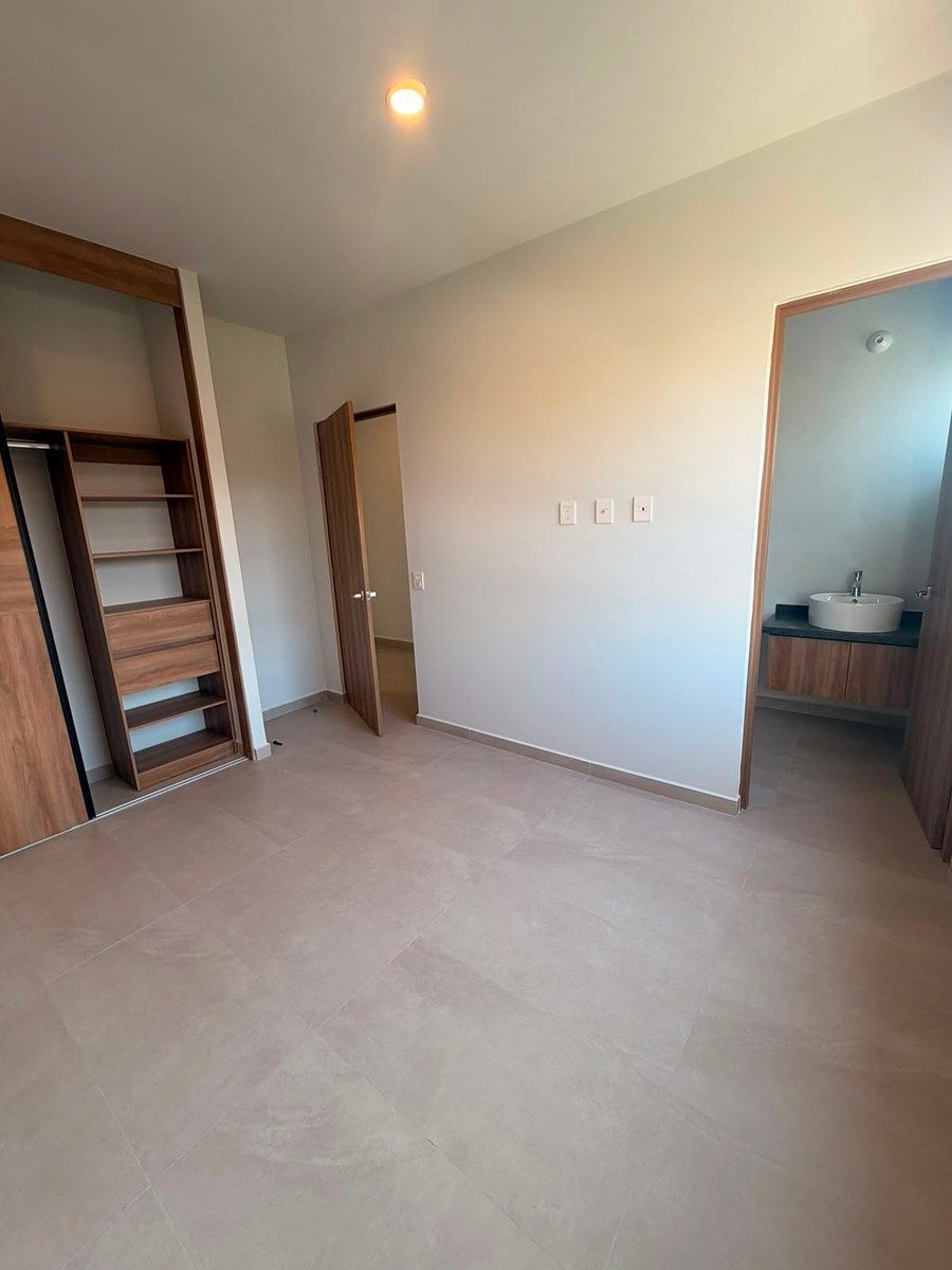 House in Gated Community in Valle Imperial, Zapopan, photo 25 of 38