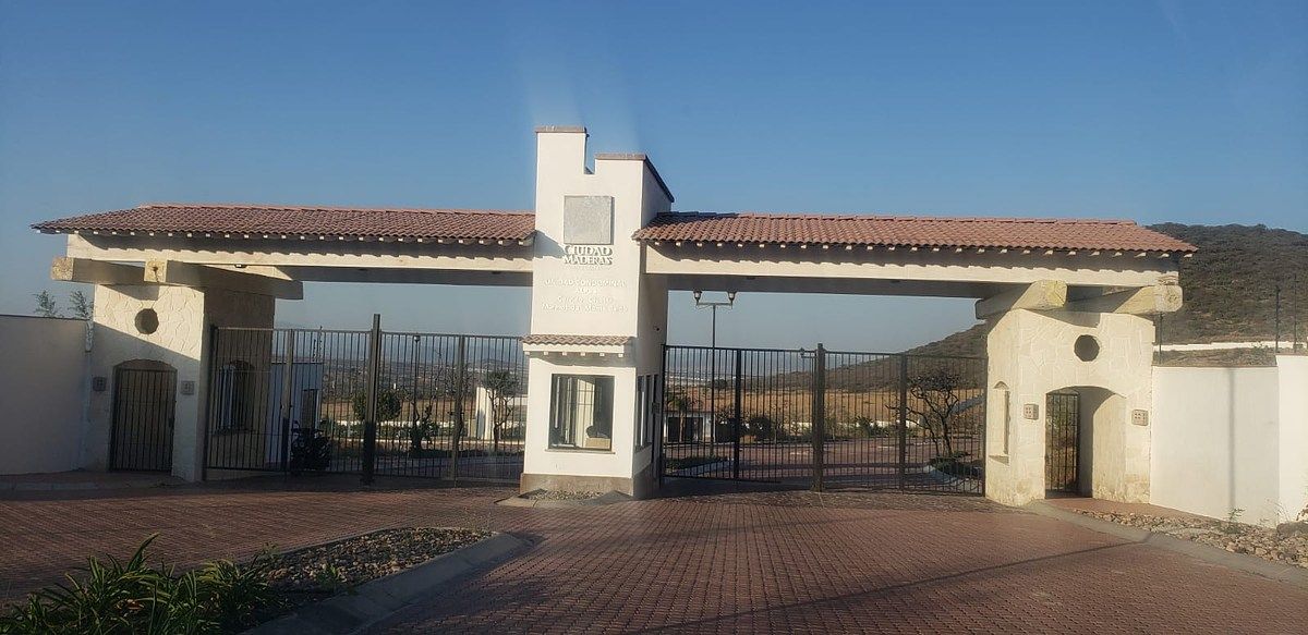 Land for Sale in Ciudad Maderas Montaña Qro. Mex., photo 1 of 7