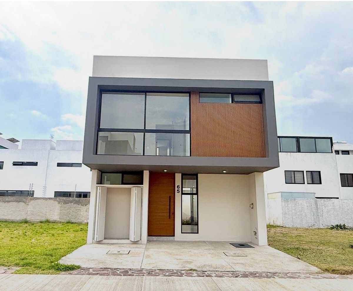 Casa à venda no condomínio Cerezo em Valle Imperial, foto 1 de 12