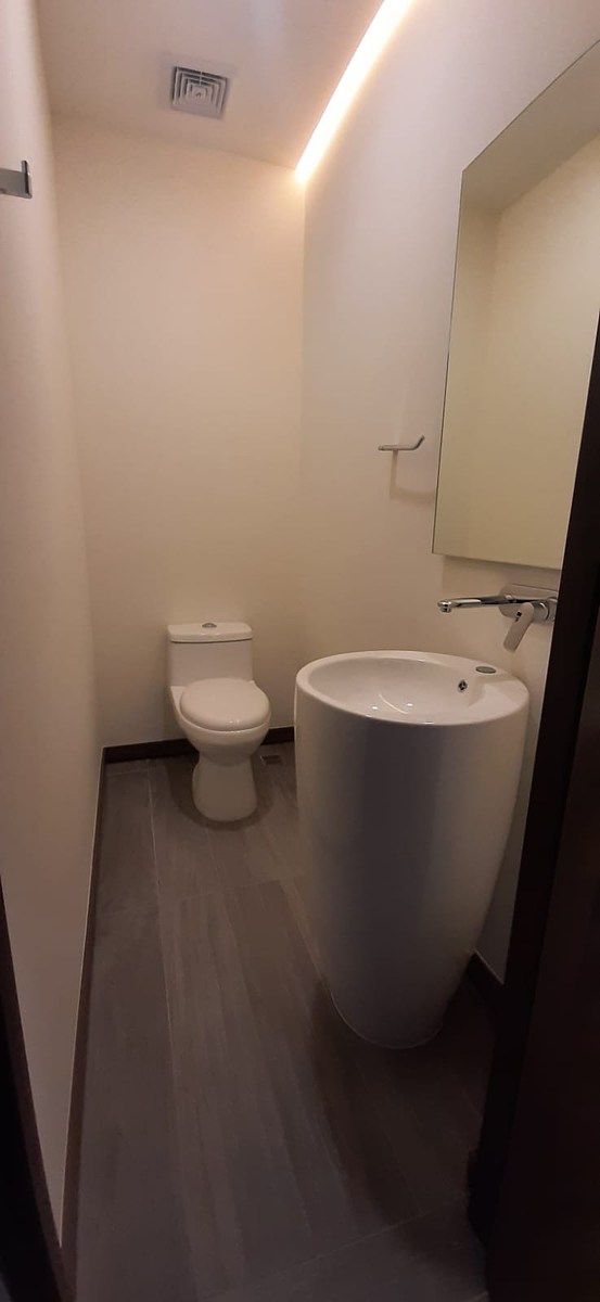 Medio baño visitas, foto 5 de 22