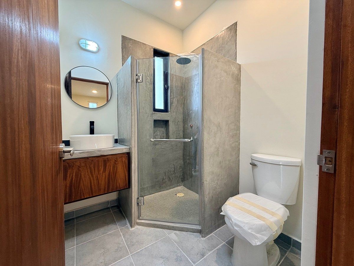 Baño completo en planta alta., foto 30 de 50