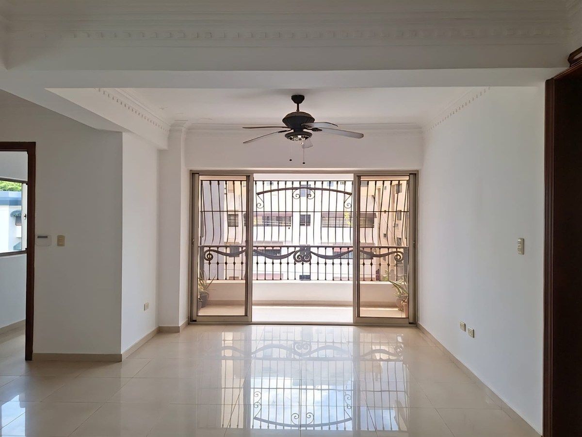 Apartamento  en Evaristo Morales, foto 1 de 15