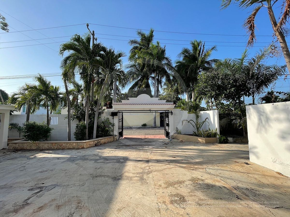 Casa en Leandro Valle, Mérida, foto 2 de 49