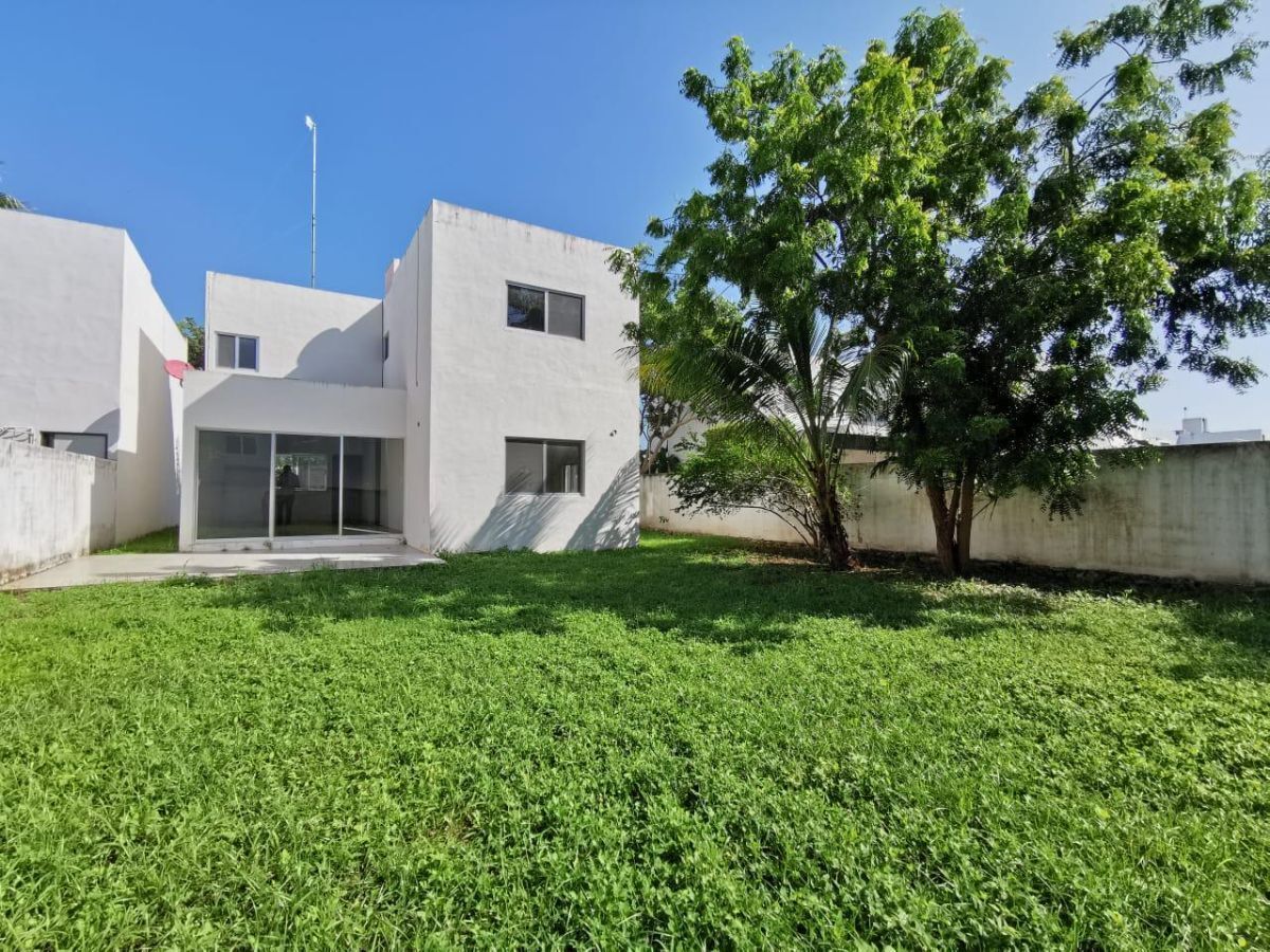 Casa oficina TEMOZÓN NORTE, foto 1 de 23