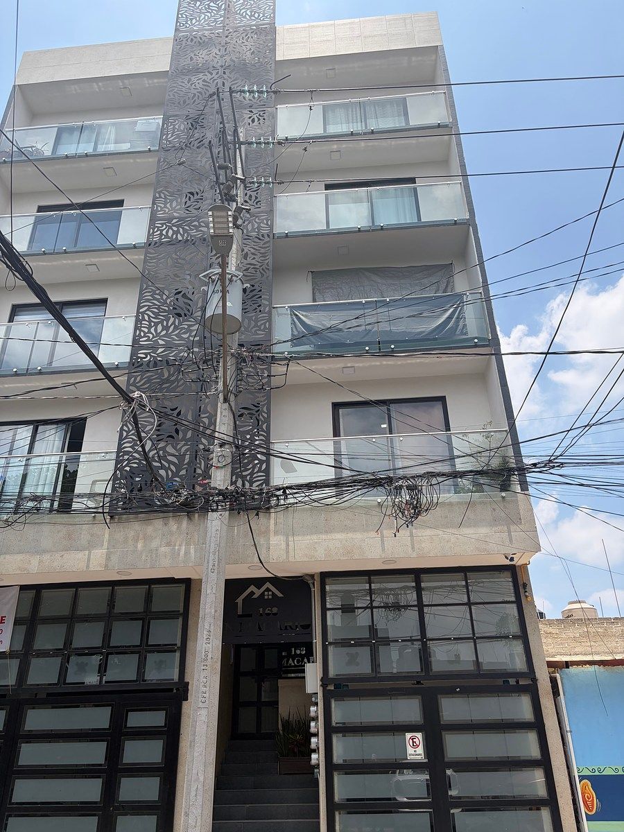frente edificio, foto 2 de 18