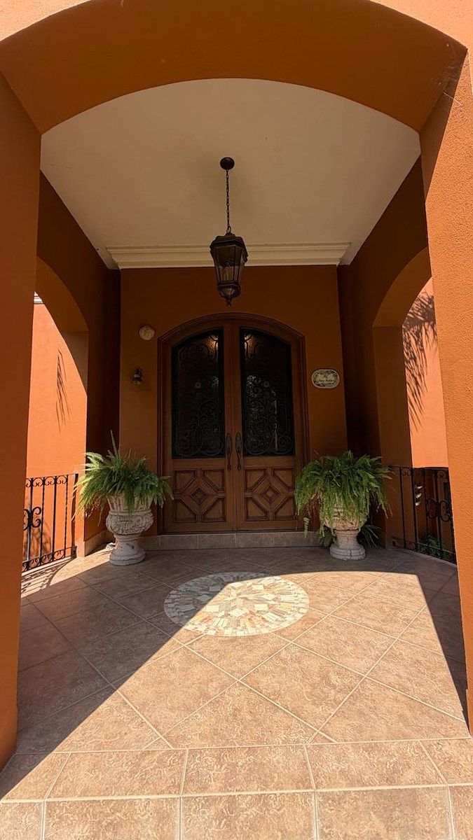 Casa em Los Cavazos, Santiago, foto 3 de 37