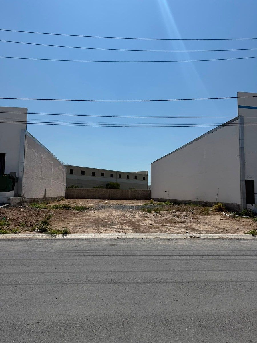 Industrial land within a park in Santa Catarina, photo 1 of 1