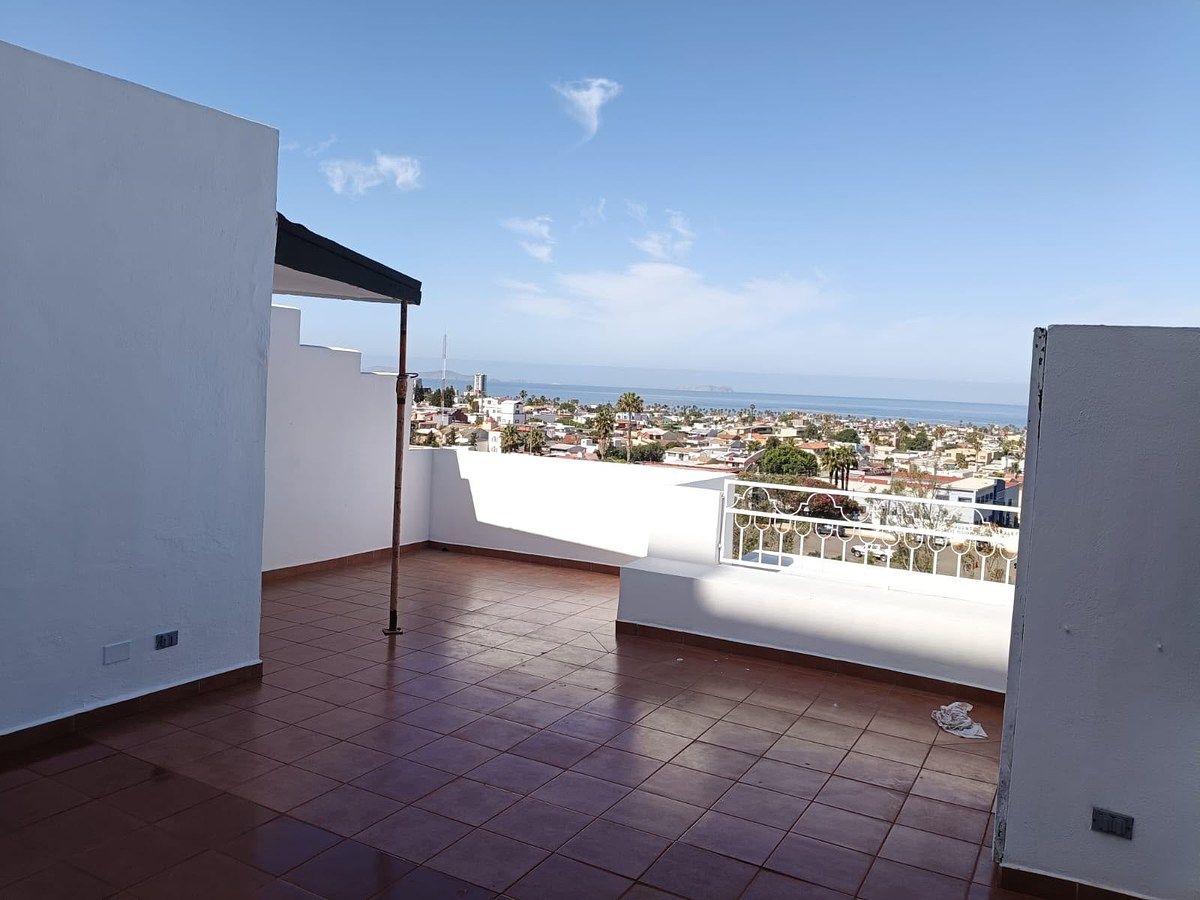 House for sale with ocean view in Playas de Tijuana, photo 1 of 6