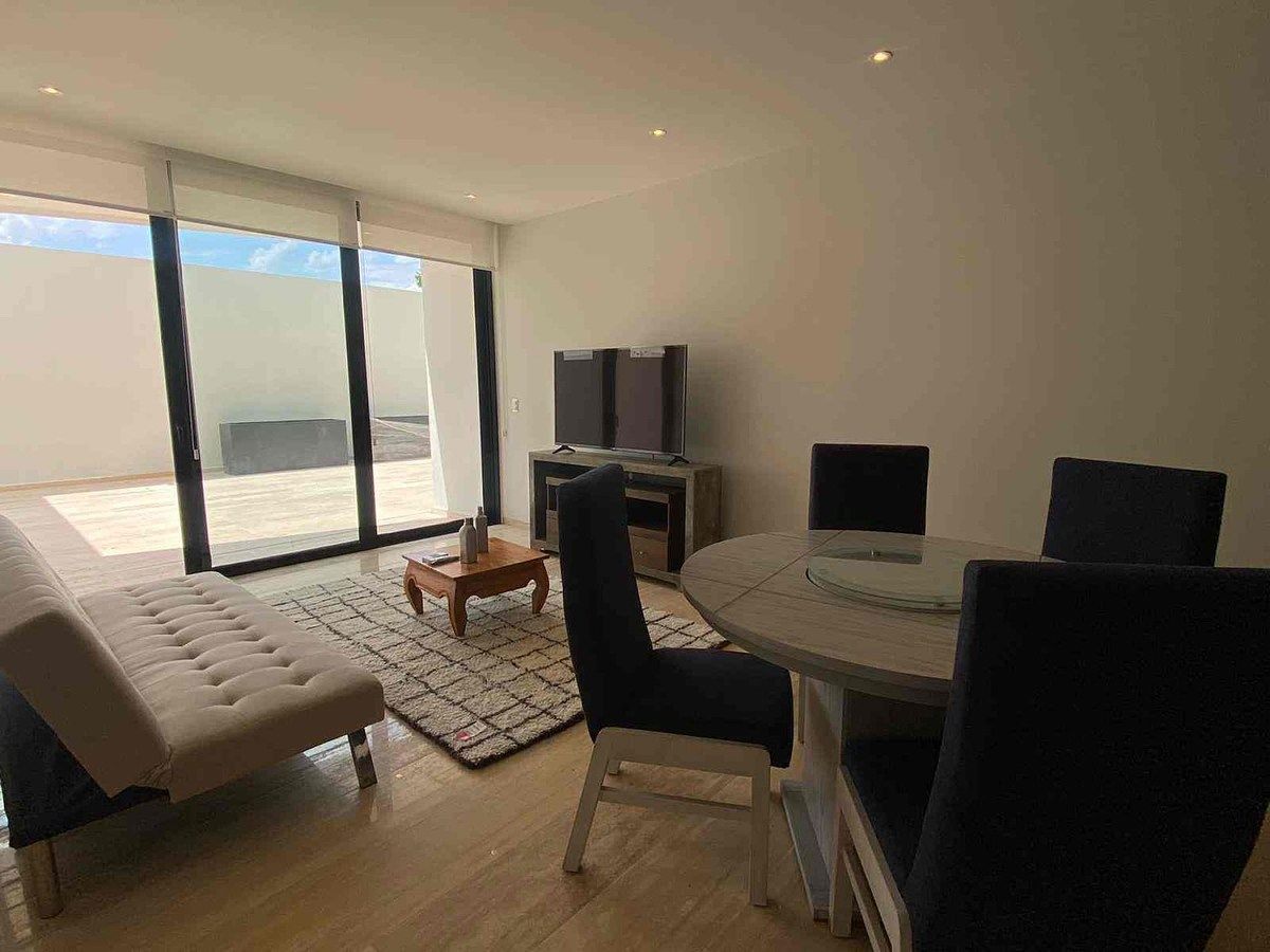 Apartamento mobiliado, com ampla terraço, em Townsquare., foto 1 de 13