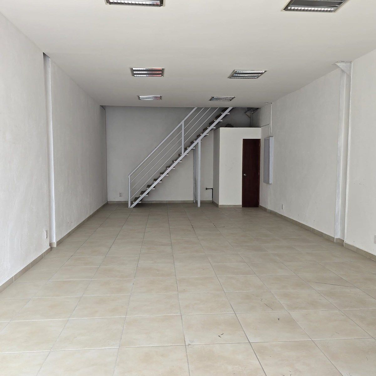 LOCAL COMERCIAL EN RENTA EN LOS OLVERA, CORREGIDORA, QUERÉTARO., foto 1 de 9