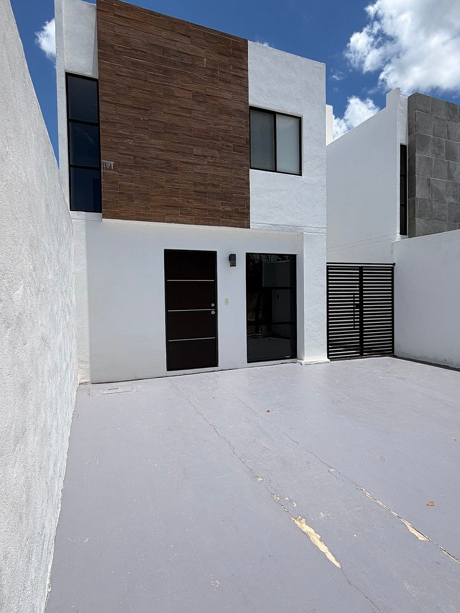 VENTA DE CASA EN MERIDA, YUCATAN, ESMERALDA RESIDENCIAL, foto 1 de 18