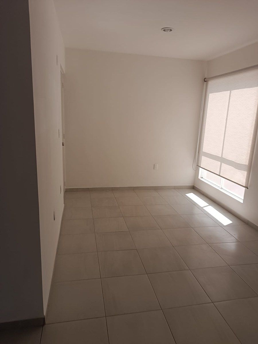 Departamento en planta baja en Villas del Refugio, foto 1 de 12