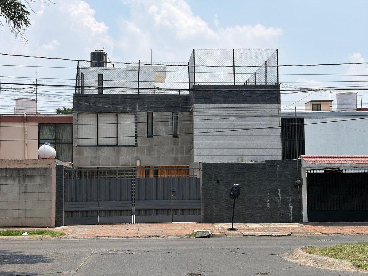 Casa em Naucalpan, Naucalpan de Juárez, foto 3 de 36