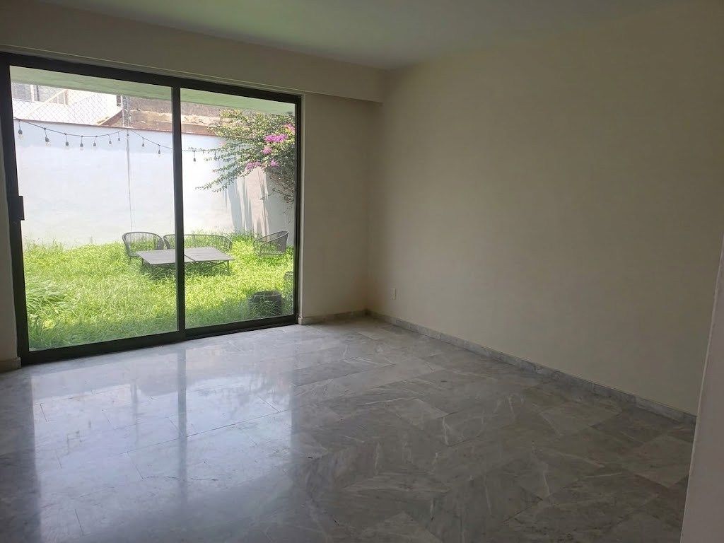 Sala (vaciada con ia, a venta no incluye accesorios), foto 8 de 8