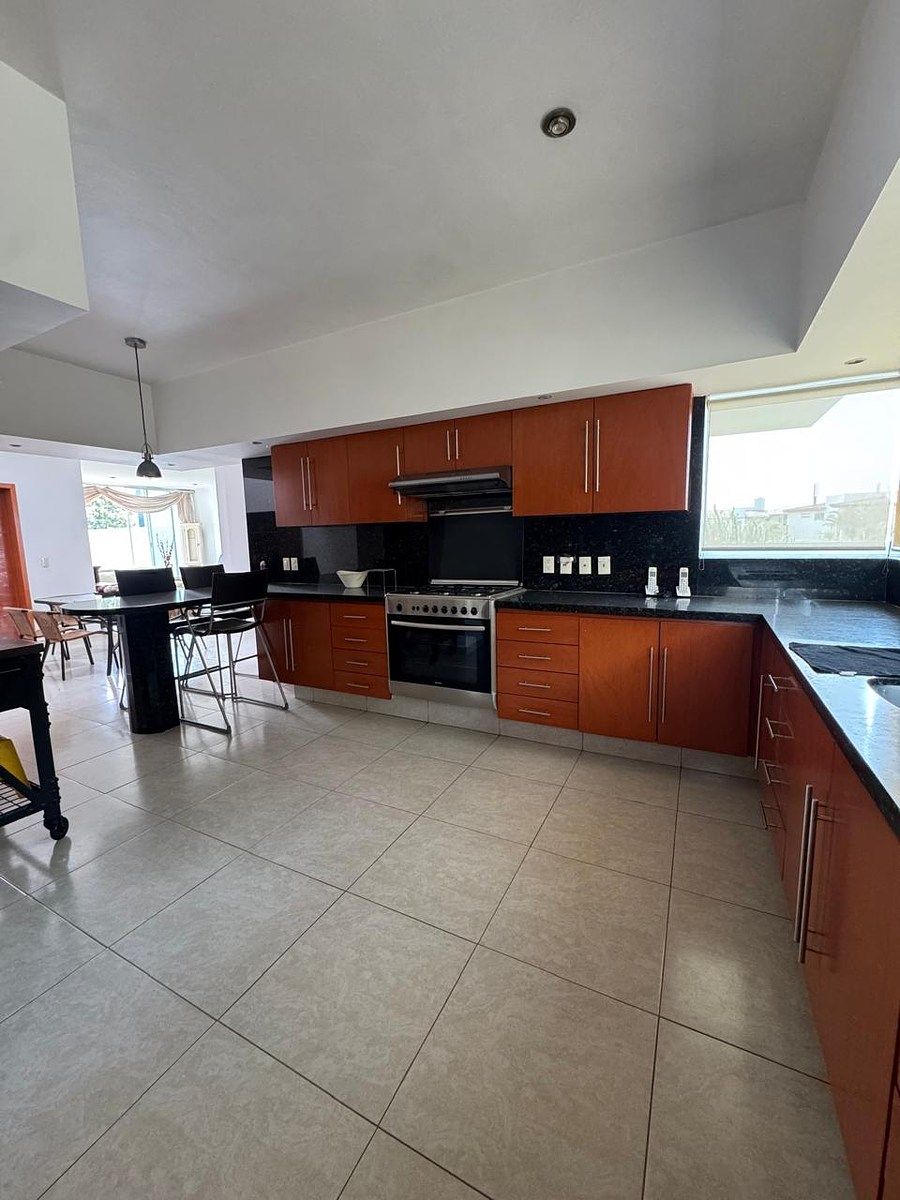 House in El Manantial, Tlajomulco de Zúñiga, photo 9 of 40