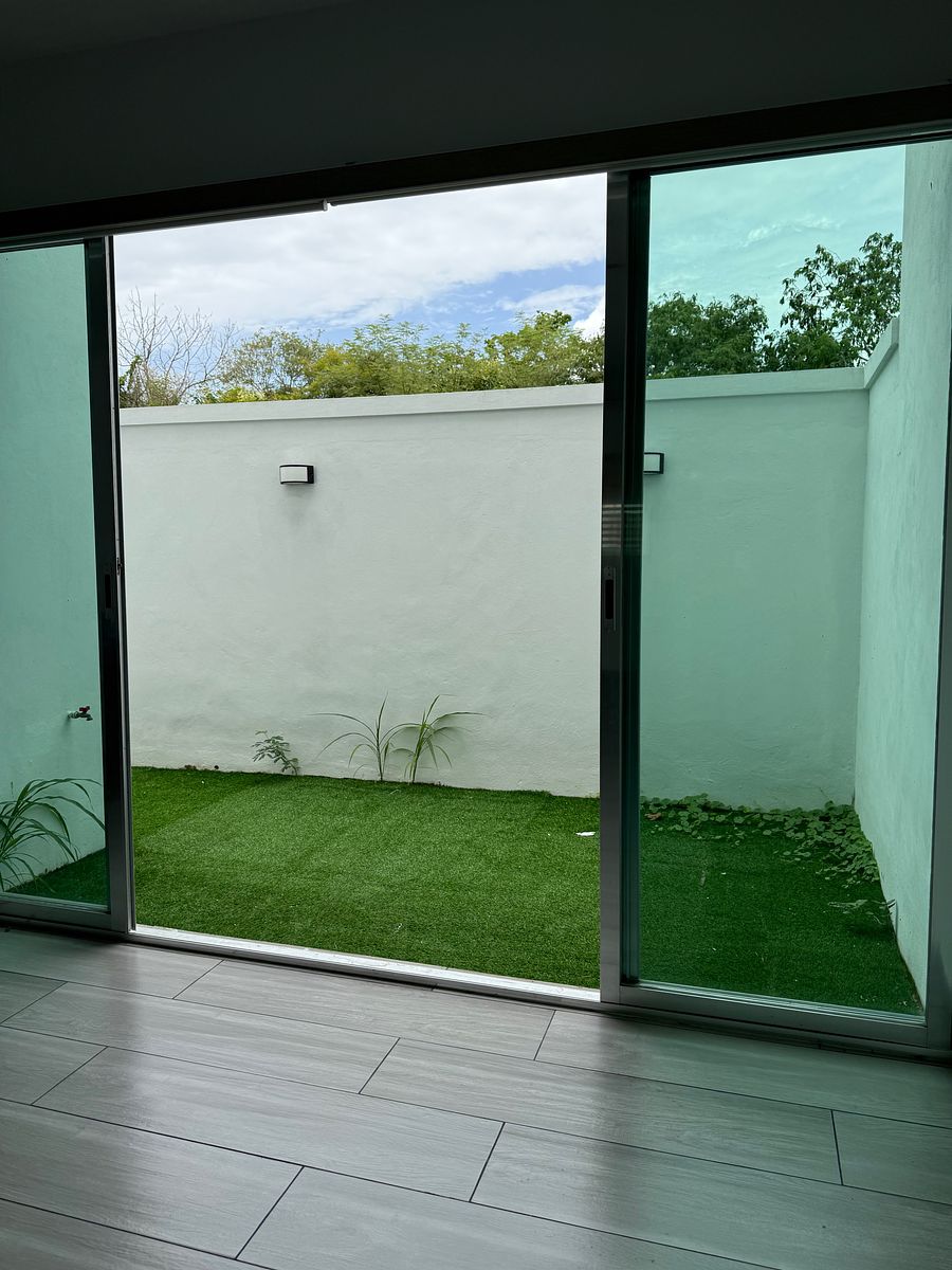 Area de jardin, foto 8 de 24