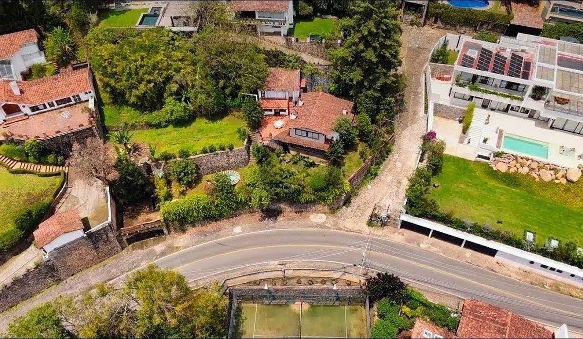 Casa con Terreno en Venta, foto 1 de 23
