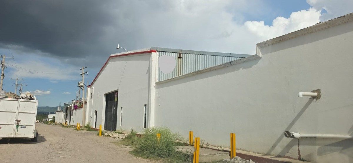 Armazém Comercial para alugar Loma Griega, foto 1 de 9