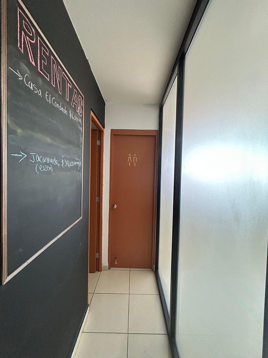 Office in Jardines de La Hacienda, Querétaro, photo 17 of 18