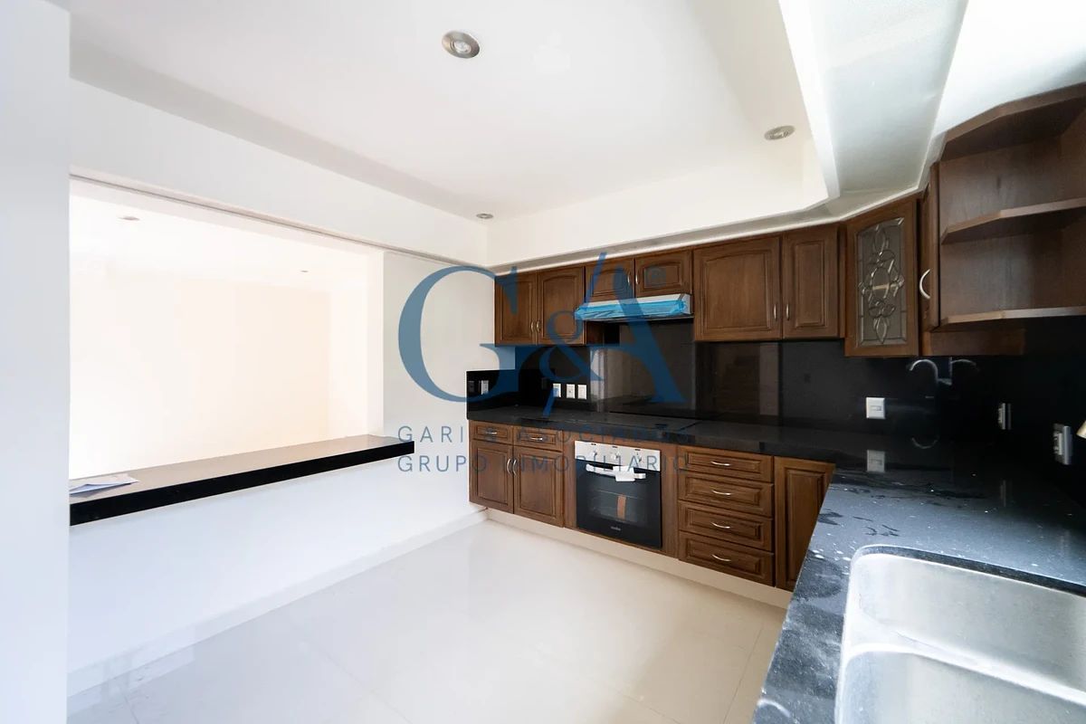 House in Virreyes Residencial, Zapopan, photo 2 of 19