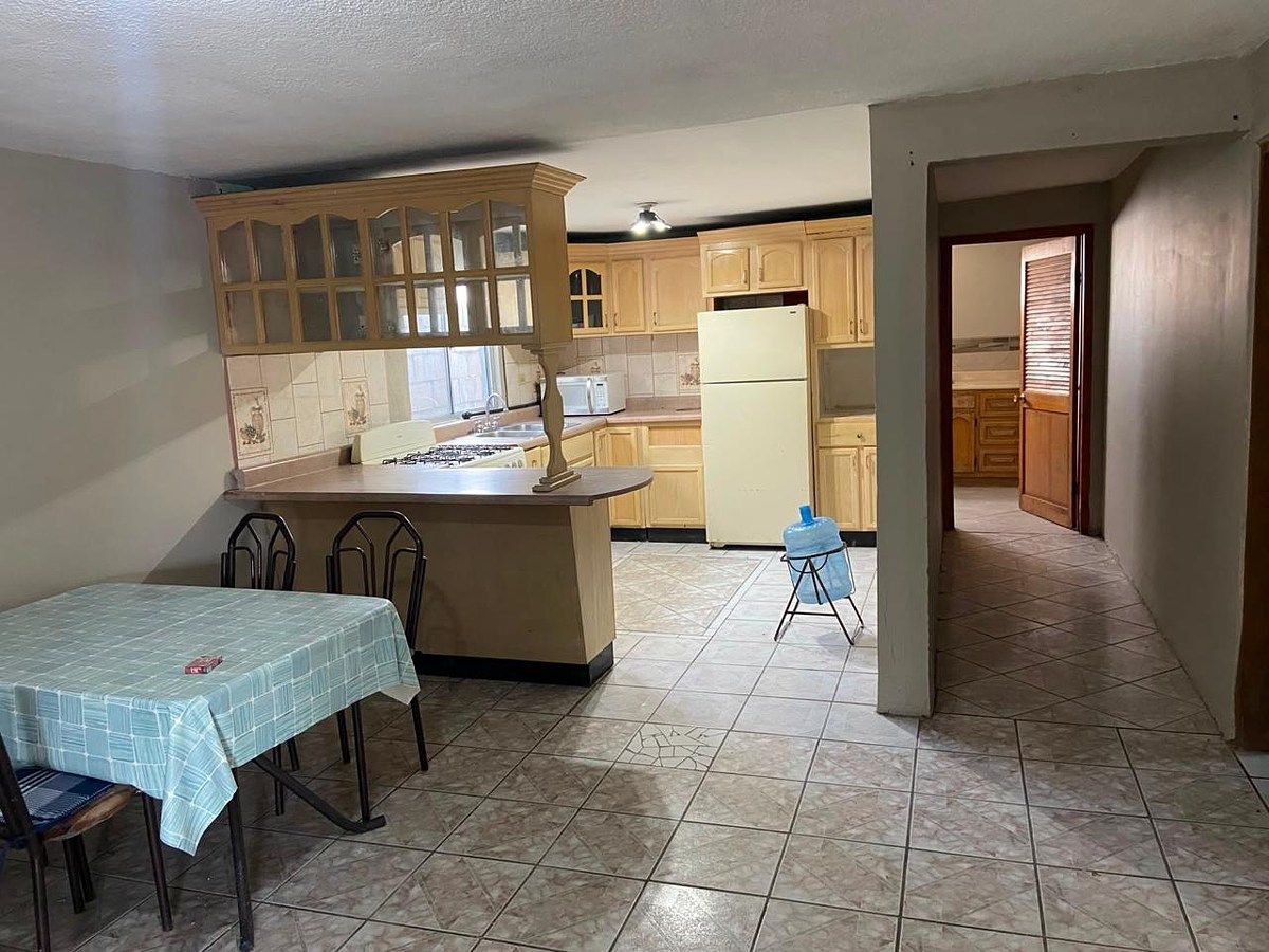 Casa em González Ortega Poniente 1, Mexicali, foto 2 de 13