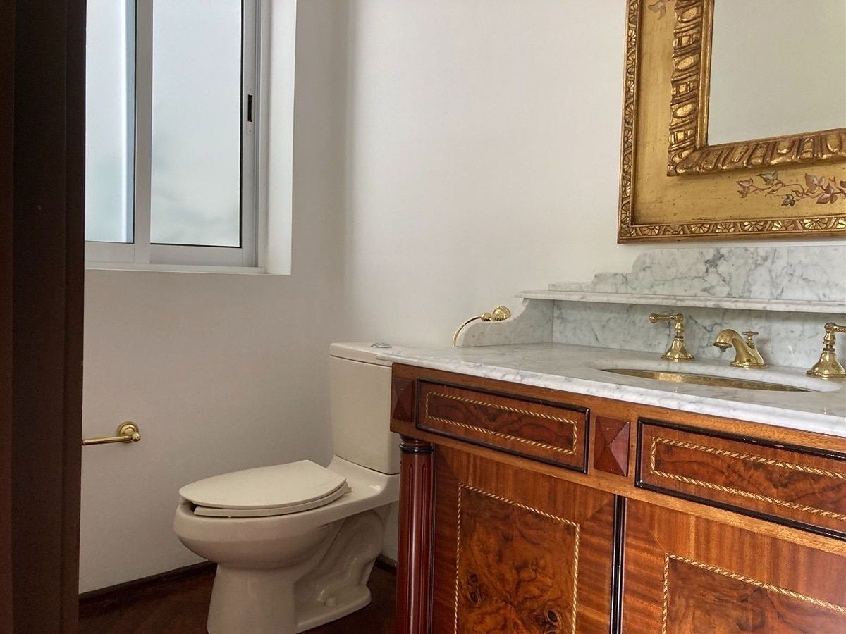 ½ Baño, foto 4 de 50